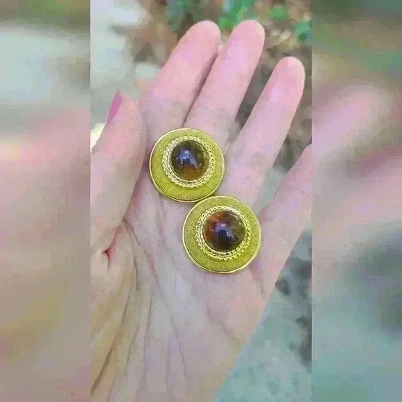 Vintage avocado color fabric earrings buttons in Gold-toned - Picture 8 of 17